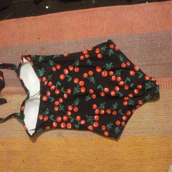 FitGlam Pin Up Style One Piece Swim Suit W/ Underwire, Padded Cups, Split Front - Picture 5 of 11